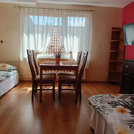 Samodzielne Mieszkanie W Centrum Appartamento